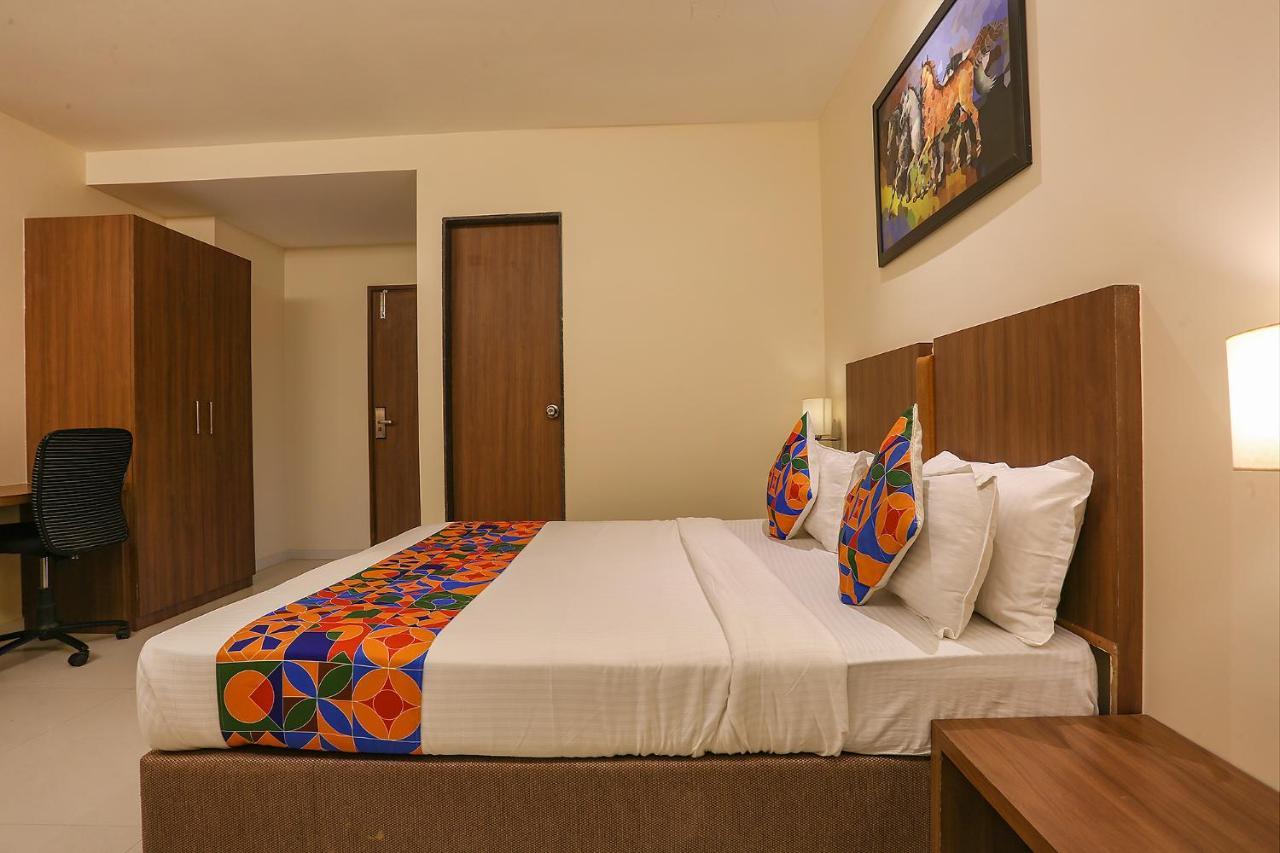 Fabhotel Royal International Mumbai  Buitenkant foto